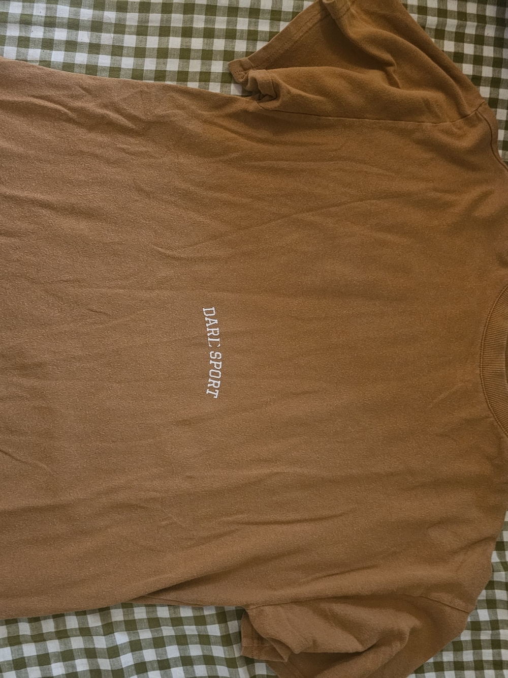 Darc Sport Men's Chest-Logo Short Sleeve Tee in Warm Brown